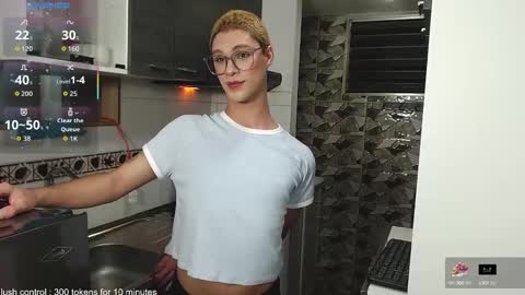 Snapshot of jhuan_cute chatting on October 7, 12:19 am Jhuan Nhez online show from October 7, 12:19 am