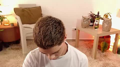 Snapshot of jhuan_cute chatting on November 2, 7:05 pm Jhuan Nhez online show from November 2, 7:05 pm