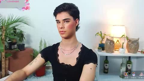 Jhuan Nhez online show from March 12, 5:24 am