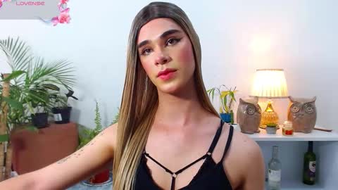 Jhuan Nhez online show from March 21, 6:55 pm