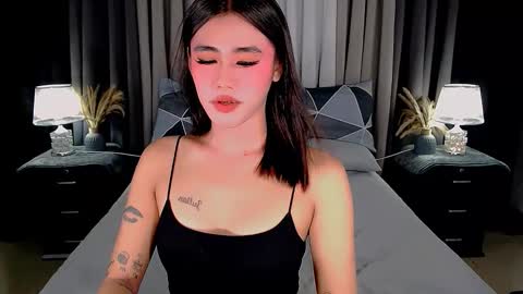 jhuliana_and_charles_room online show from September 16, 3:18 am