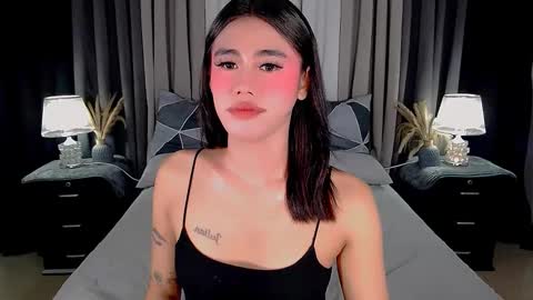 jhuliana_and_charles_room online show from September 25, 3:43 am