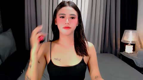 jhuliana_and_charles_room online show from November 3, 3:30 am