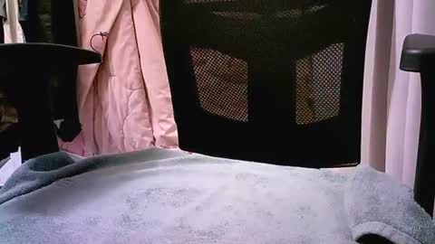 Snapshot of jhung1683 chatting on August 8, 12:51 pm Lets play online show from August 8, 12:51 pm