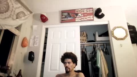 jiggyjwhite online show from December 4, 8:45 am