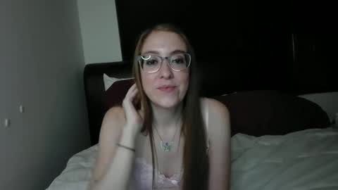 jilliangiselle online show from March 3, 5:24 am