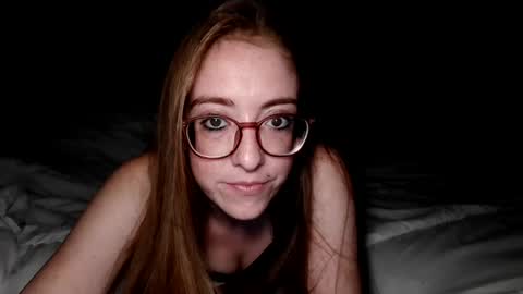 Snapshot of jilliangiselle chatting on August 6, 4:14 am jilliangiselle online show from August 6, 4:14 am