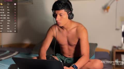 Snapshot of jim_dancer chatting on July 14, 10:37 pm jim_dancer online show from July 14, 10:37 pm