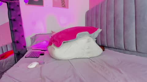 Snapshot of jimerestrep chatting on February 4, 6:36 am Jime online show from February 4, 6:36 am