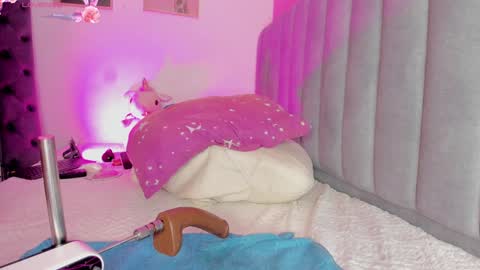 Snapshot of jimerestrep chatting on February 8, 10:18 am Jime online show from February 8, 10:18 am