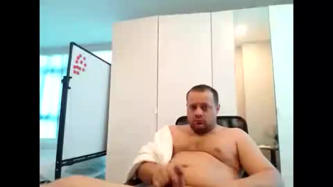 Snapshot of jimmy18love chatting on January 5, 12:42 am jimmy18love online show from January 5, 12:42 am