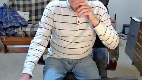 Snapshot of jimmy_d47 chatting on December 20, 6:02 pm jimmy_d47 online show from December 20, 6:02 pm