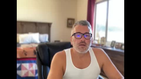 Snapshot of jimmyaaron chatting on December 13, 8:37 pm Dad of Three online show from December 13, 8:37 pm