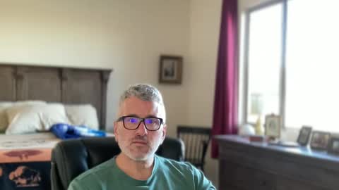 Snapshot of jimmyaaron chatting on January 17, 4:47 pm Dad of Three online show from January 17, 4:47 pm