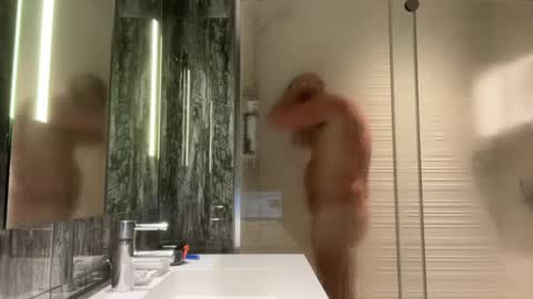 Snapshot of jimmyaaron chatting on January 24, 10:30 pm Dad of Three online show from January 24, 10:30 pm