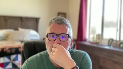 Snapshot of jimmyaaron chatting on February 8, 8:53 pm Dad of Three online show from February 8, 8:53 pm