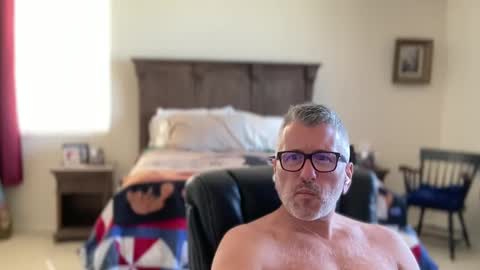 Snapshot of jimmyaaron chatting on February 18, 8:36 pm Dad of Three online show from February 18, 8:36 pm