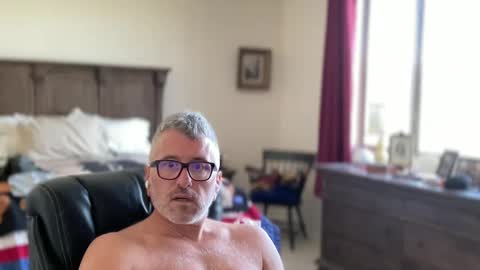 Snapshot of jimmyaaron chatting on February 19, 6:10 pm Dad of Three online show from February 19, 6:10 pm