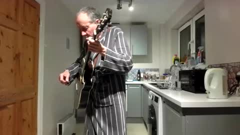 Snapshot of jimmybenido chatting on January 12, 5:40 pm Jim Redgewell online show from January 12, 5:40 pm