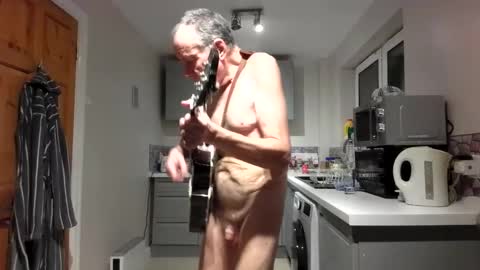 Snapshot of jimmybenido chatting on January 13, 5:51 pm Jim Redgewell online show from January 13, 5:51 pm