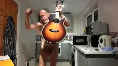 Snapshot of jimmybenido chatting on February 3, 6:35 pm Jim Redgewell online show from February 3, 6:35 pm