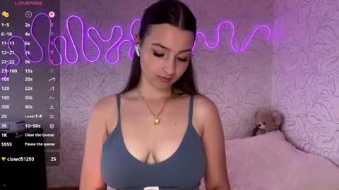 Kate online show from July 5, 5:09 pm
