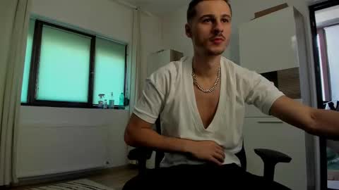 Snapshot of jimmys_style chatting on September 15, 12:16 pm AlphaJimmy online show from September 15, 12:16 pm