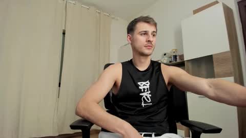 Snapshot of jimmys_style chatting on November 7, 7:36 pm AlphaJimmy online show from November 7, 7:36 pm