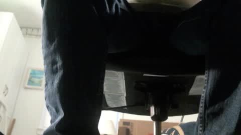 jimwellhung online show from December 2, 10:05 pm