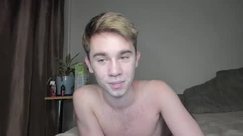 Snapshot of jimyti_bad_boy chatting on November 6, 12:44 am jimyti_bad_boy online show from November 6, 12:44 am