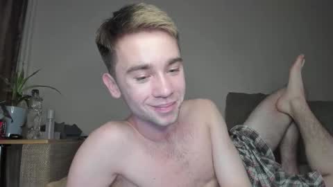 Snapshot of jimyti_bad_boy chatting on November 12, 11:36 pm jimyti_bad_boy online show from November 12, 11:36 pm