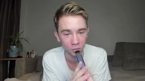 Snapshot of jimyti_bad_boy chatting on November 25, 9:37 pm jimyti_bad_boy online show from November 25, 9:37 pm