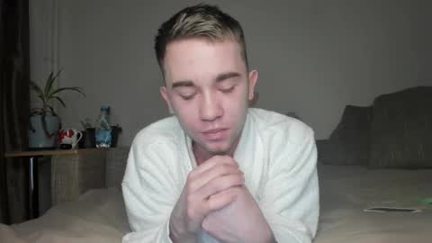 Snapshot of jimyti_bad_boy chatting on February 14, 12:07 am jimyti_bad_boy online show from February 14, 12:07 am