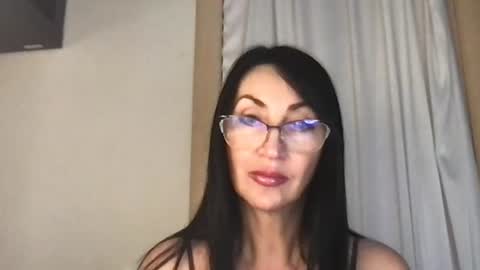 jinaluv online show from June 11, 10:08 pm