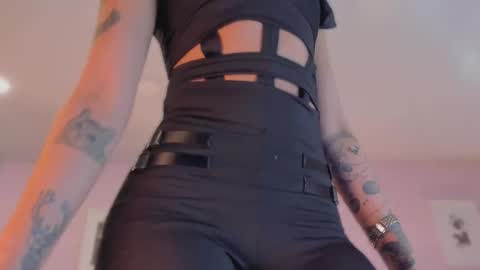 Jinx  online show from October 16, 2:29 pm