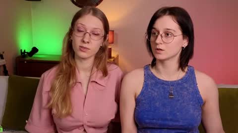 Snapshot of jitoon_exe chatting on January 26, 4:09 pm Hey Guys We are Julia ginger Tina brunette online show from January 26, 4:09 pm