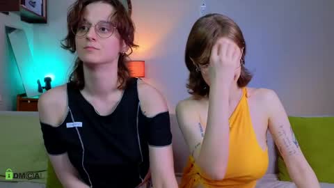 Snapshot of jitoon_exe chatting on May 24, 11:10 pm Hey Guys We are Julia ginger Tina brunette online show from May 24, 11:10 pm