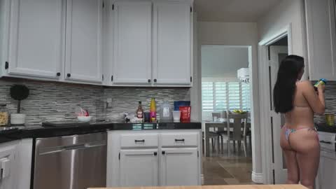 Snapshot of jiwon4u chatting on October 18, 7:03 pm Jiwon online show from October 18, 7:03 pm