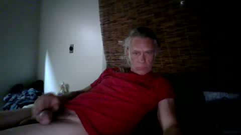 jizzmitten5 online show from June 29, 4:52 am