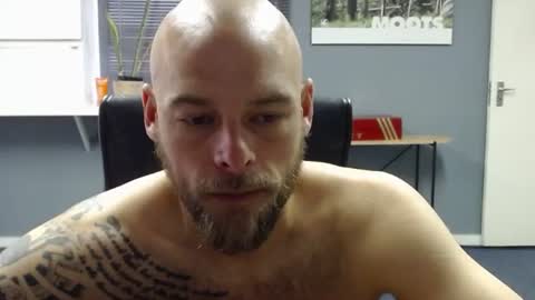 JamesJan van Rebel online show from December 21, 6:19 am