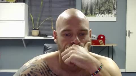 JamesJan van Rebel online show from January 11, 4:27 am