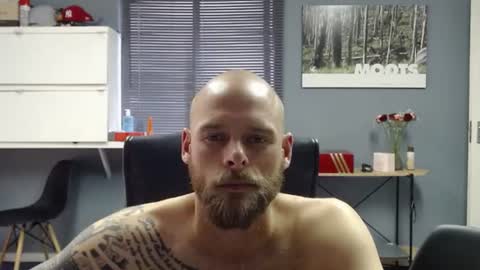 JamesJan van Rebel online show from February 15, 10:00 am