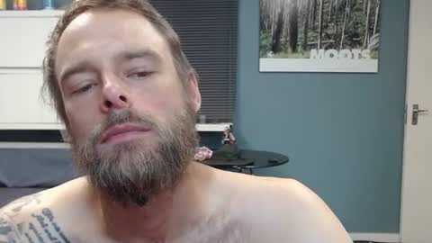 Snapshot of jjameson41 chatting on January 11, 2:49 am JamesJan van Rebel online show from January 11, 2:49 am