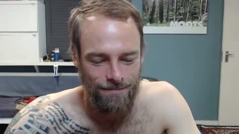 Snapshot of jjameson41 chatting on January 13, 3:12 am JamesJan van Rebel online show from January 13, 3:12 am