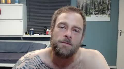 Snapshot of jjameson41 chatting on January 16, 2:26 am JamesJan van Rebel online show from January 16, 2:26 am