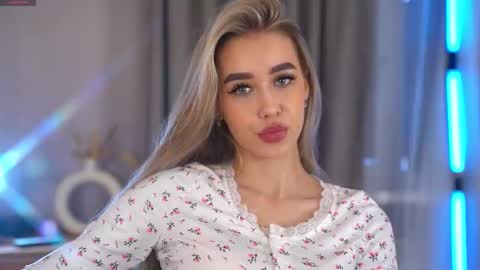 Jenny online show from February 19, 8:10 am