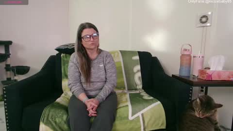 Nicole  Allen online show from December 4, 12:19 am