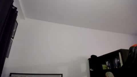 Snapshot of jld0125 chatting on October 19, 8:15 am jld0125 online show from October 19, 8:15 am