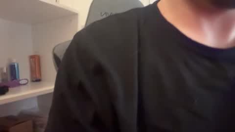 Snapshot of jloko93860 chatting on November 25, 2:33 am jloko93860 online show from November 25, 2:33 am