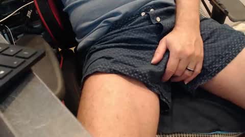 jlouis759 online show from October 19, 10:49 am